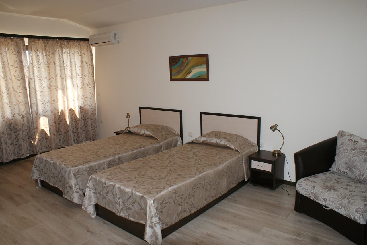 Family Hotel Venera Kavarna Extérieur photo